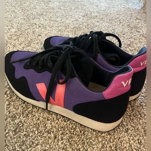 VEJA tennis shoes size US 9. Worn but still in great condition.